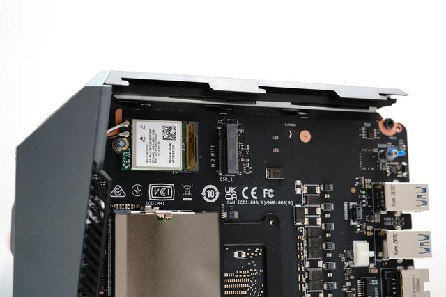 把X3D处理器塞进迷你主机是种什么体验？ROG魔霸9 MINI评测