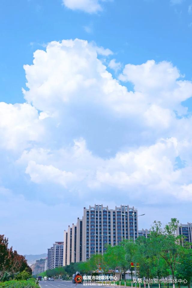 花都临夏市：晴有暖阳 云有絮语 风雨皆成风景