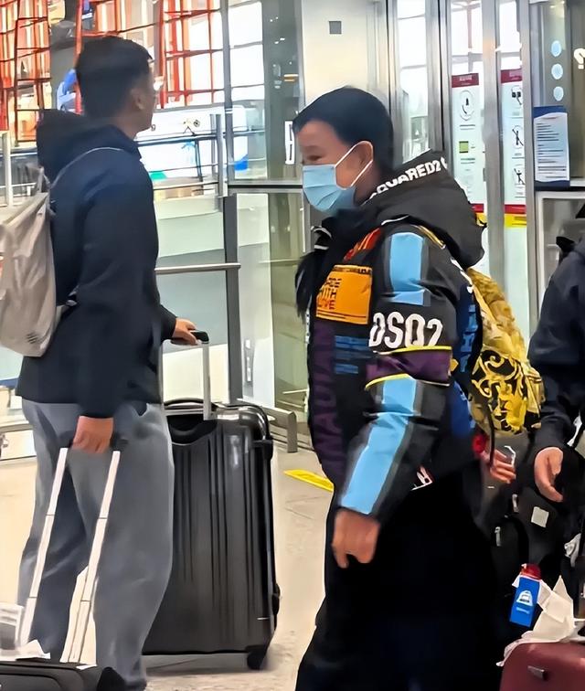 钱再多有什么用？刘晓庆意外摔倒、分不清人，给中老年人提了个醒