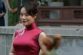 《我的后半生》59岁的她穿旗袍出场，打了多少以瘦为美女演员的脸图片