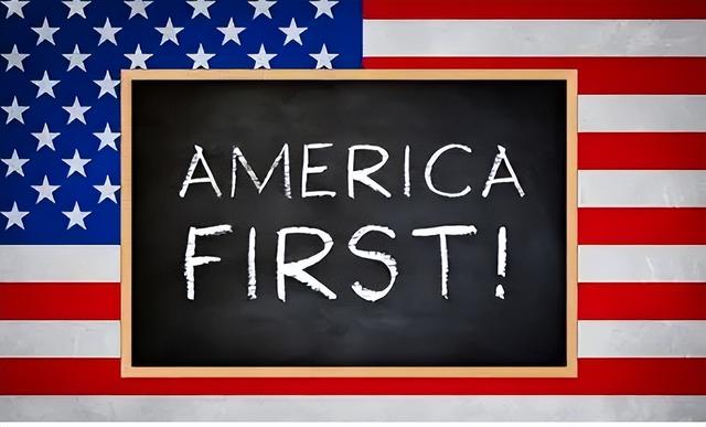 全世界都被特朗普耍了！打击伊朗只是个幌子，真正目标已布局四年