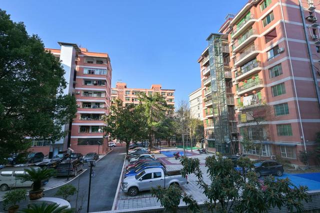 拆迁要全面叫停？明确了：2025年起，楼龄超20年的房统一这样处理