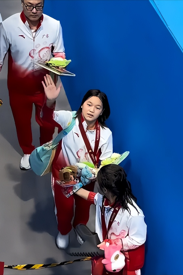 直到看到王伟莹“无奈透露”，才明白，原来婵宝魅力这么大