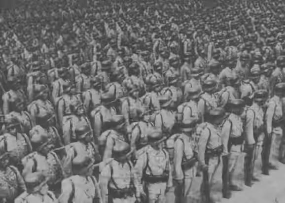 老蒋临死都想不到，最大的卧底不是吴石，而是天天陪他开会的他！