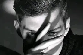 快过年了，二叔却无人问津，混成这样，能怪谁呢？图片