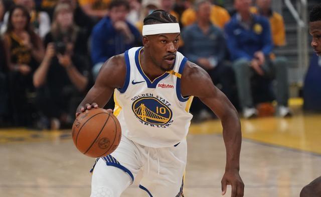 不看不知道，一看吓一跳，勇士的阵容，也太恐怖了，仍可以夺冠