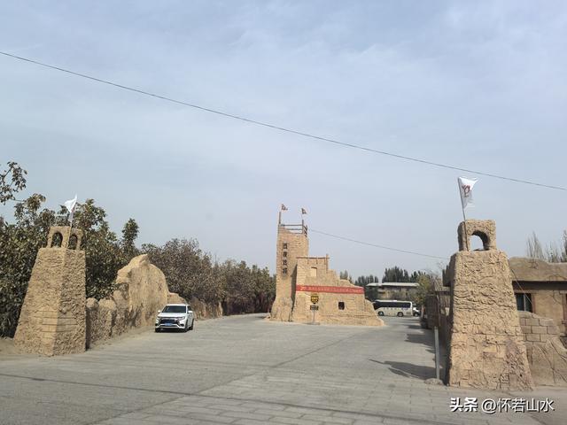 2025环南疆沙漠铁路背包自由行日记(3)---新藏公路零起点叶城打卡