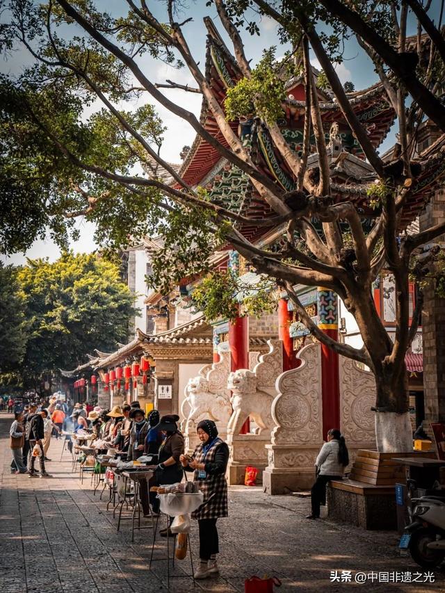 云南建水——千年临安古城 ：中国最后一座活着的古城！