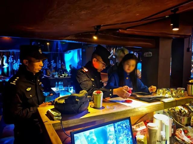 古城派出所“警景融合”，用坚守绘就暑期旅游“和和美美”画卷