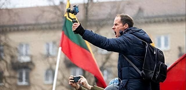 禁止所有中国外交官入境，不让两岸统一，这个国家比美国还要嚣张