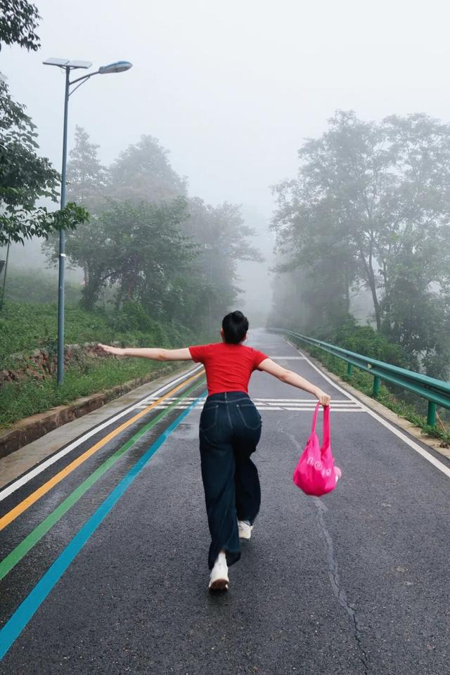 公交可达！实测初秋成都小众徒步线路，溜娃采摘逛老街！