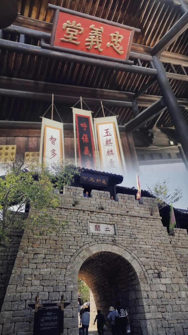 济宁自驾游景点推荐，游曲阜三孔，探寻孔子诞生地，儒家圣地巡礼