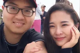 08年，汶川地震22岁女孩被大叔救下，之后以身相许，如今幸福吗？图片