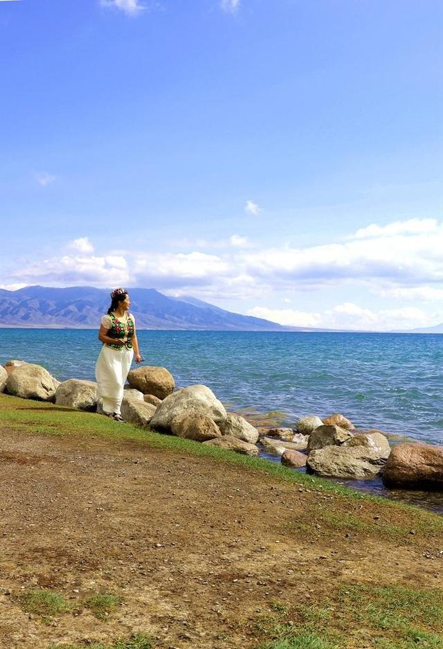 游新疆净海赛里木湖