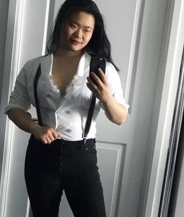 毕福剑没想到，如今硕士毕业的女儿，竟和前妻过上高攀不起的生活