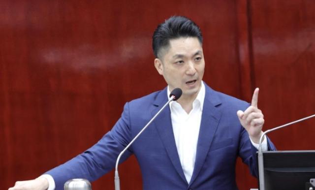 两岸局势变了！蒋万安将访问大陆，5人小组身份已确定！大陆公开支持，并提了个条件
