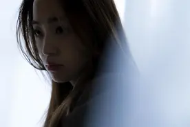 跟老婆结婚一年她始终抗拒亲近，直到她说出当年那段可怕的经历图片