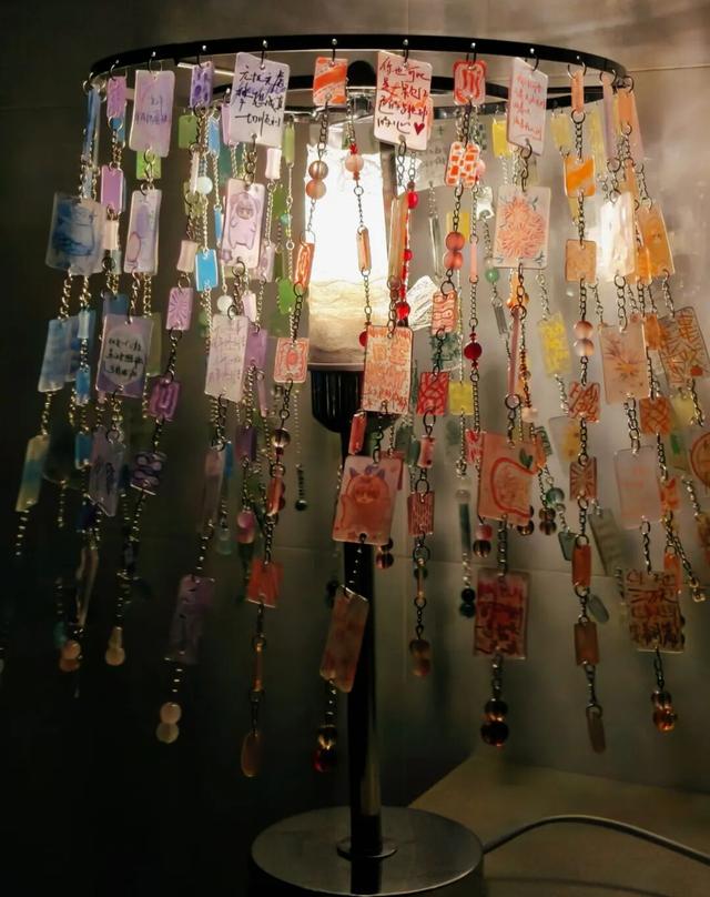 10月	，「需要另一个同类」