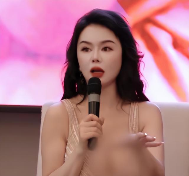 性商教母风波再升级！官媒不留脸面点评，字字直戳“媚男女”心窝