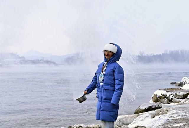 雪山雏鹰向北行 |看松江雪景 赏天外来客 “雪山雏鹰”探秘自然奇观