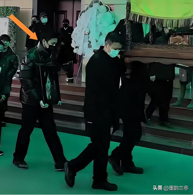 演都不演了！何晴葬礼结束不到24小时，恶心事情发生，还不止一件