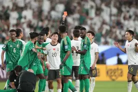 10人国足0比1负沙特，王大雷贡献7次扑救图片