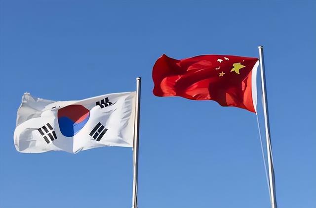 李在明拒绝出席中国9.3阅兵，王毅挂断电话，送了韩国一句话