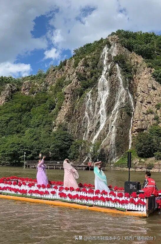 国庆遇中秋，祥瑞泽鸡西！这个十一，快来解锁麒麟山好运盲盒~