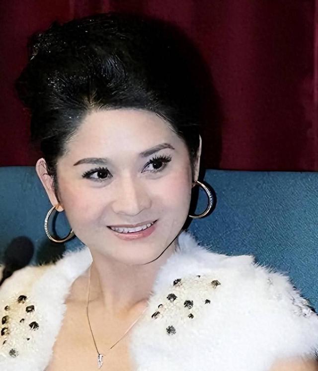 陪睡陪玩只是冰山一角，明星爆出的圈中内幕，是一个比一个荒唐！