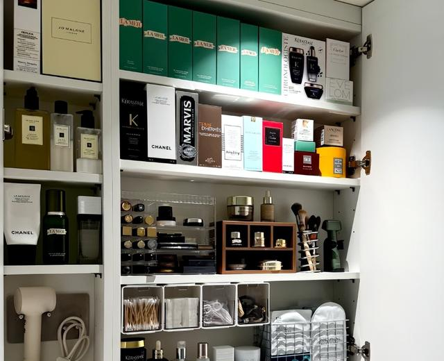 卫生间杂乱、收纳空间小？保洁阿姨教你收纳妙招，那叫一个高级