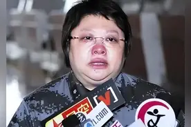 曾被质疑假公益的韩红，为作秀表演？原来她也走上了贾玲的老路！图片