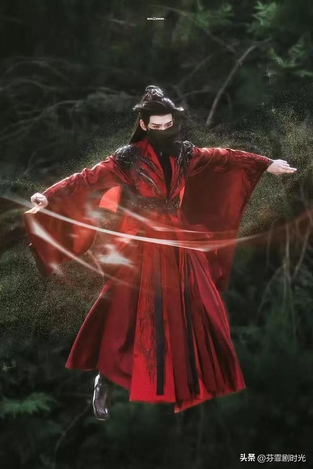 女演员身份和戏份哪个重要？看《暗河传》彭小苒和杨雨潼就知道了