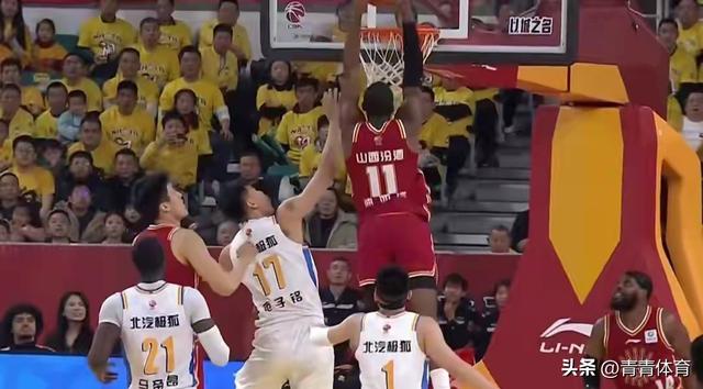 1分险胜！87-86绝杀复仇	，北京男篮五人上双，赛场火爆