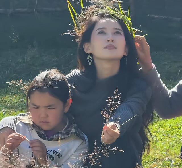 间隔不到2小时	，章子怡	、汪峰先后发文，网友：终究是森林北输了