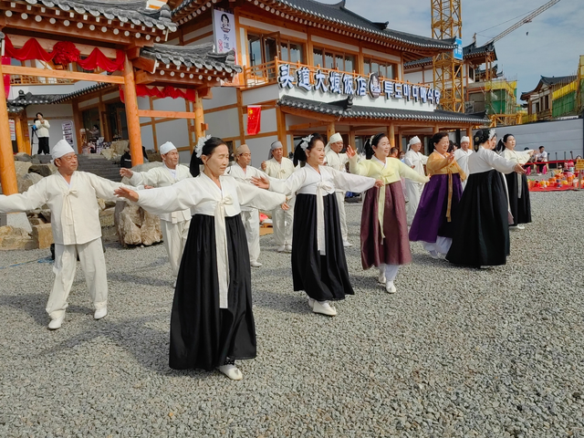 龙井：文化“活水”润边城 旅游“旺火”暖经济
