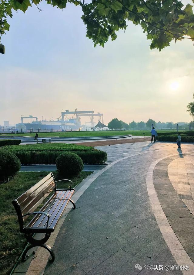 大连新晋网红打卡地，地铁直达，京谷燃码头