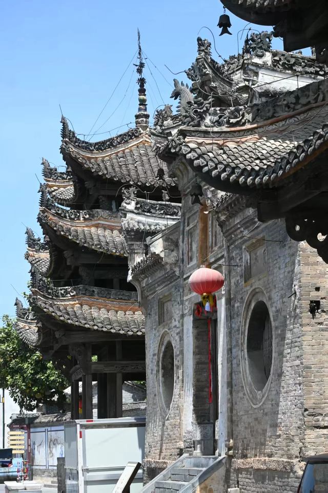 河南与陕西湖北交界处有个镇，被称为“小上海”，古建不输山西