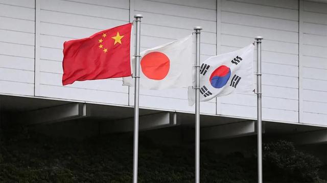 王毅外长立下大功，用美国最意想不到的方式，中国接下了“战书”