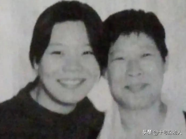 春晚爆红后，她洗完澡从23楼一跃而下，临终时最后喊了声“妈妈”
