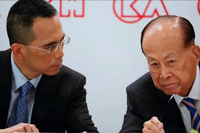 2909亿身价有何用？97岁的李嘉诚无力回天，两个60岁儿子已成心病
