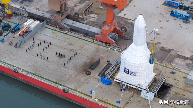 宇宙博弈！中美卫星太空激情互拍，美国重返月球竞赛已落后中国