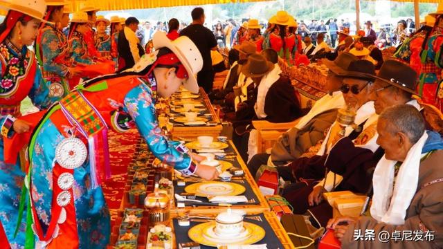 在江迭公路上，探秘百岁老人的长寿密码