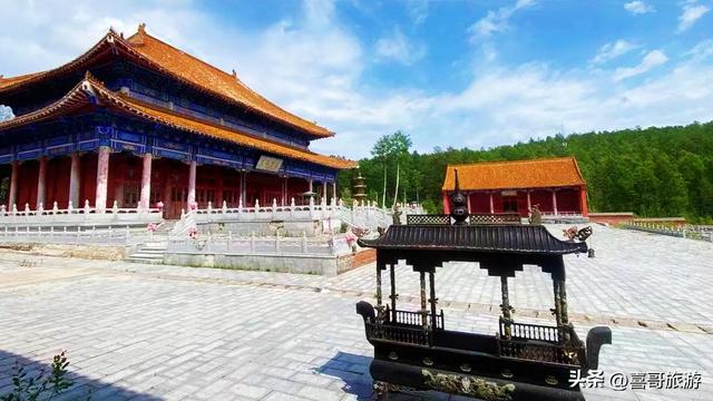 漠河秘境：林海金辉与千年佛光交织的奇迹