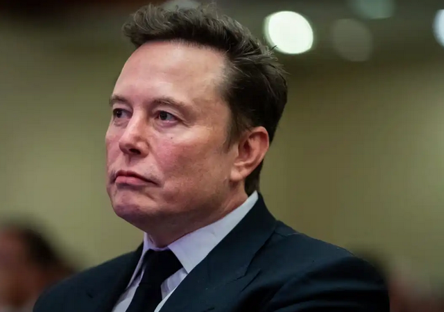 中方抛118亿美债，逼出4接盘国，马斯克已通知白宫：美基本没救了