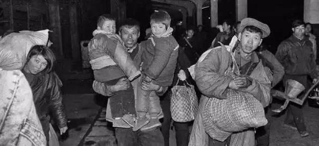 他是南宁市委原书记，连任两届中央候补委员，1985年降为处长