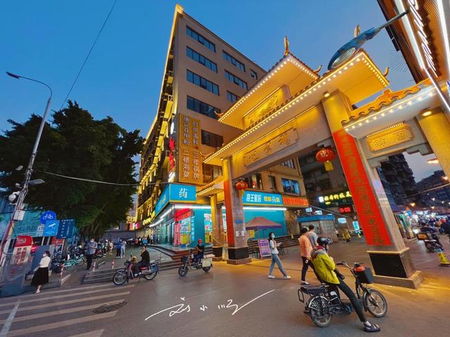 广州市“最有争议”的区？有人觉得它是市区，也有人觉得它是郊区