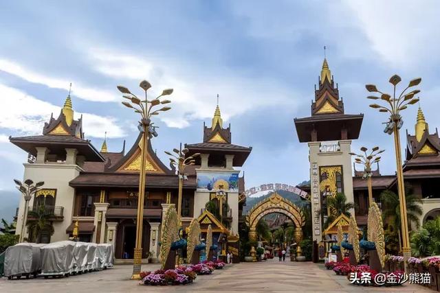 德宏芒市:一眼,醉入民族风与佛塔影