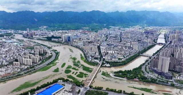 适合一个人旅行的5座城市，物价低，景色美，累了就去小住几天