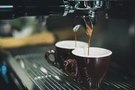 咖啡豆价格“狂飙”，瑞幸被曝“只字不提9块9”？瑞幸CEO回应了图片