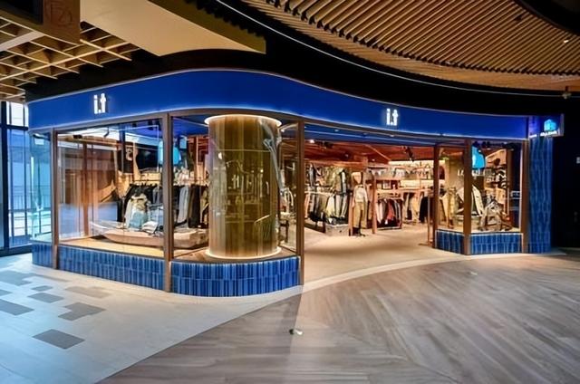 前滩太古里“Let’s Cherish Well璀璨好生活”